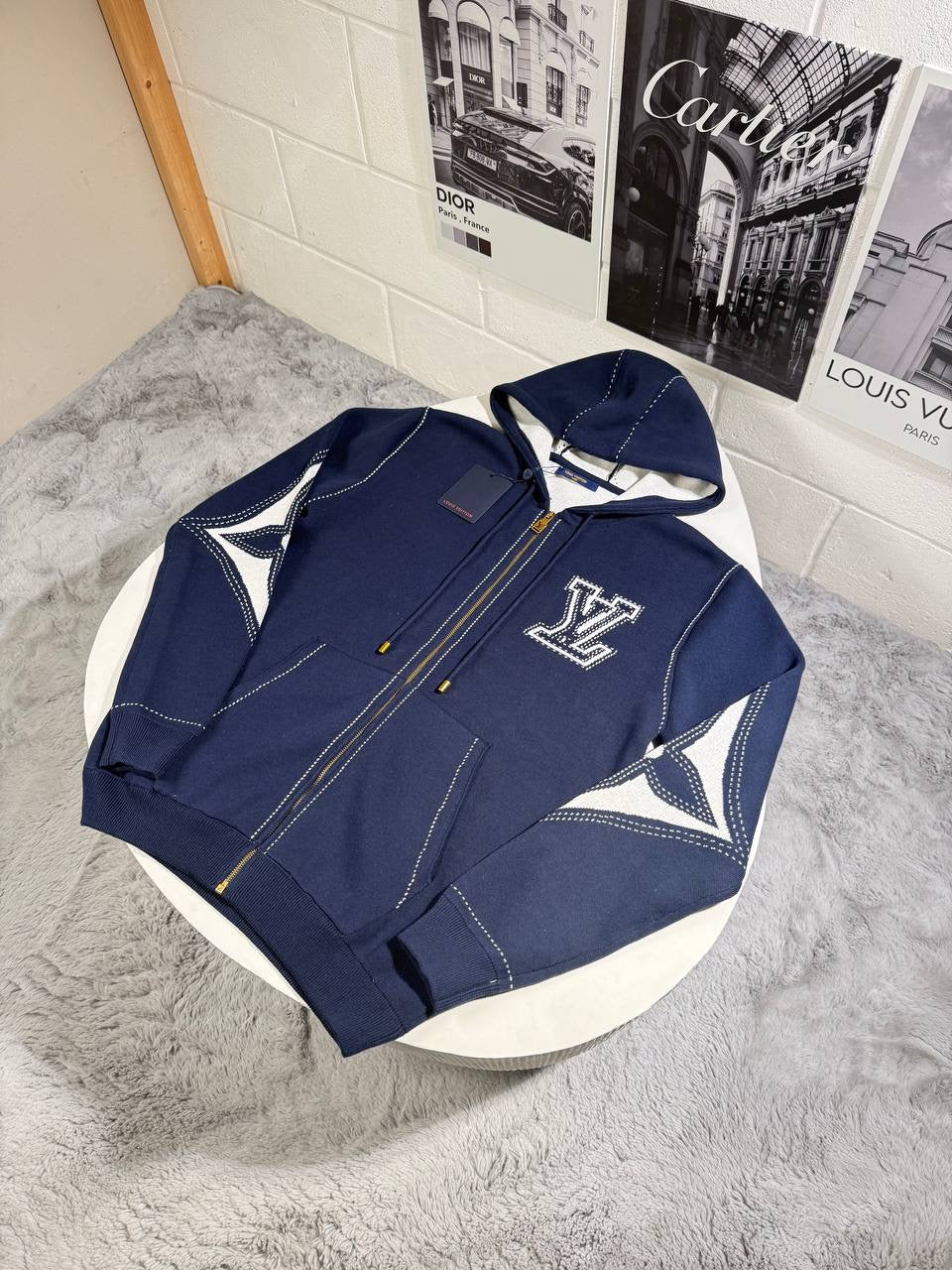 LVE GRAPHIC INTARSIA HOODIE