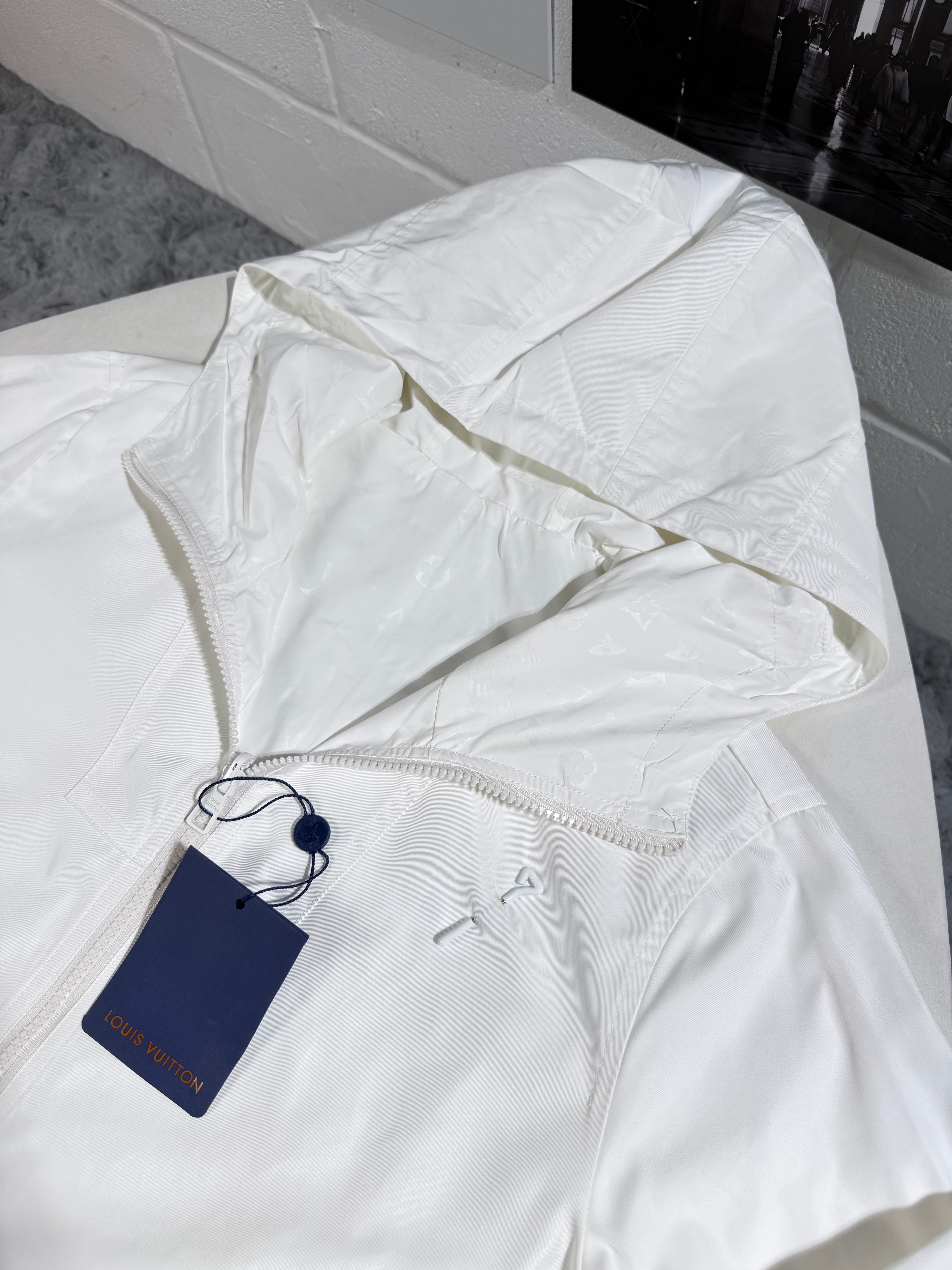 LVE REVERSIBLE WINDBREAKER 2IN ONE