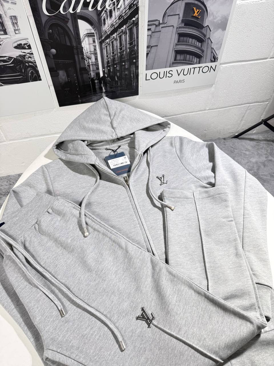 LVE METAL LOGO TRACKSUIT