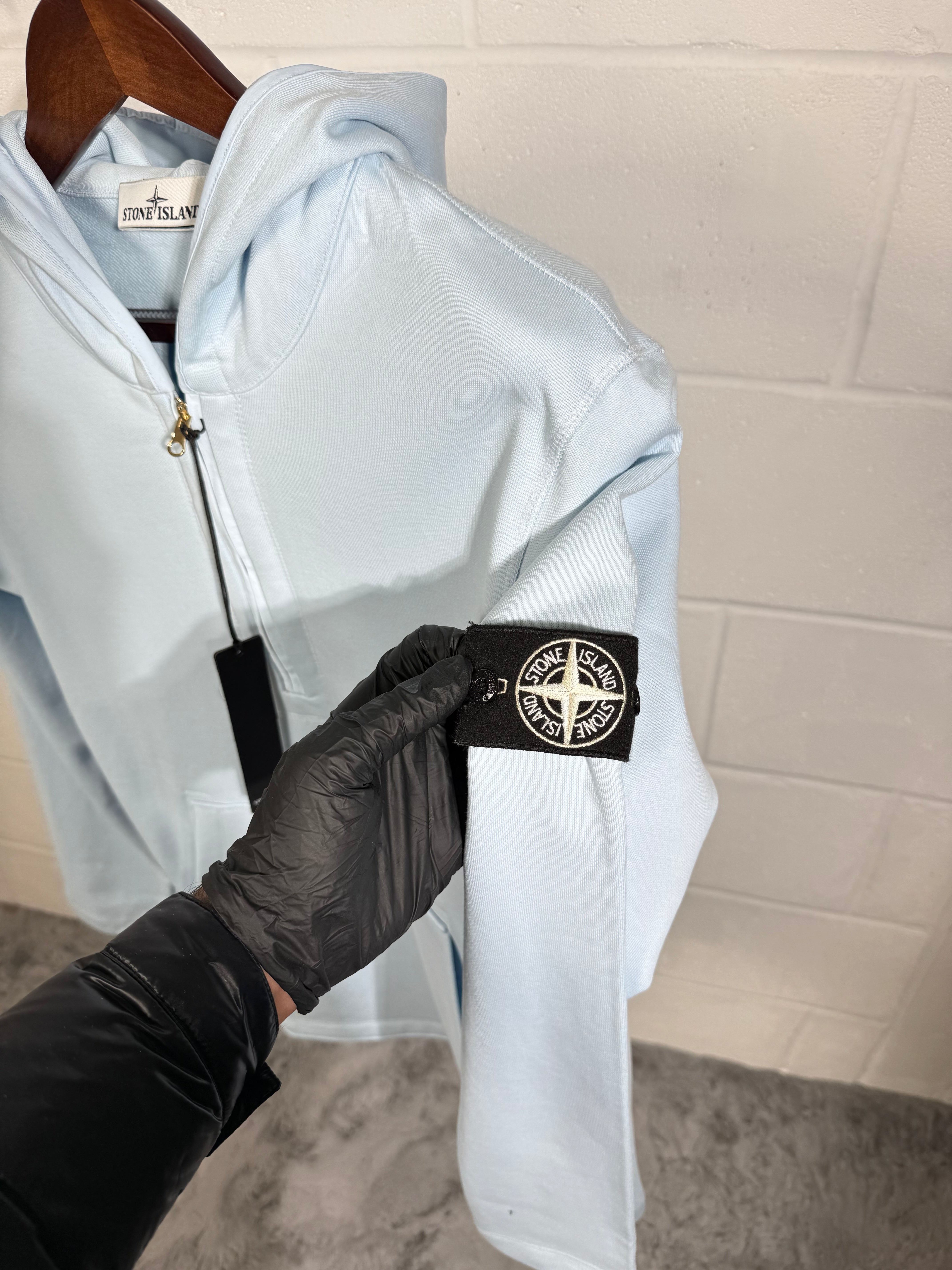 Sweat à capuche fantôme Stone Island bleu bébé