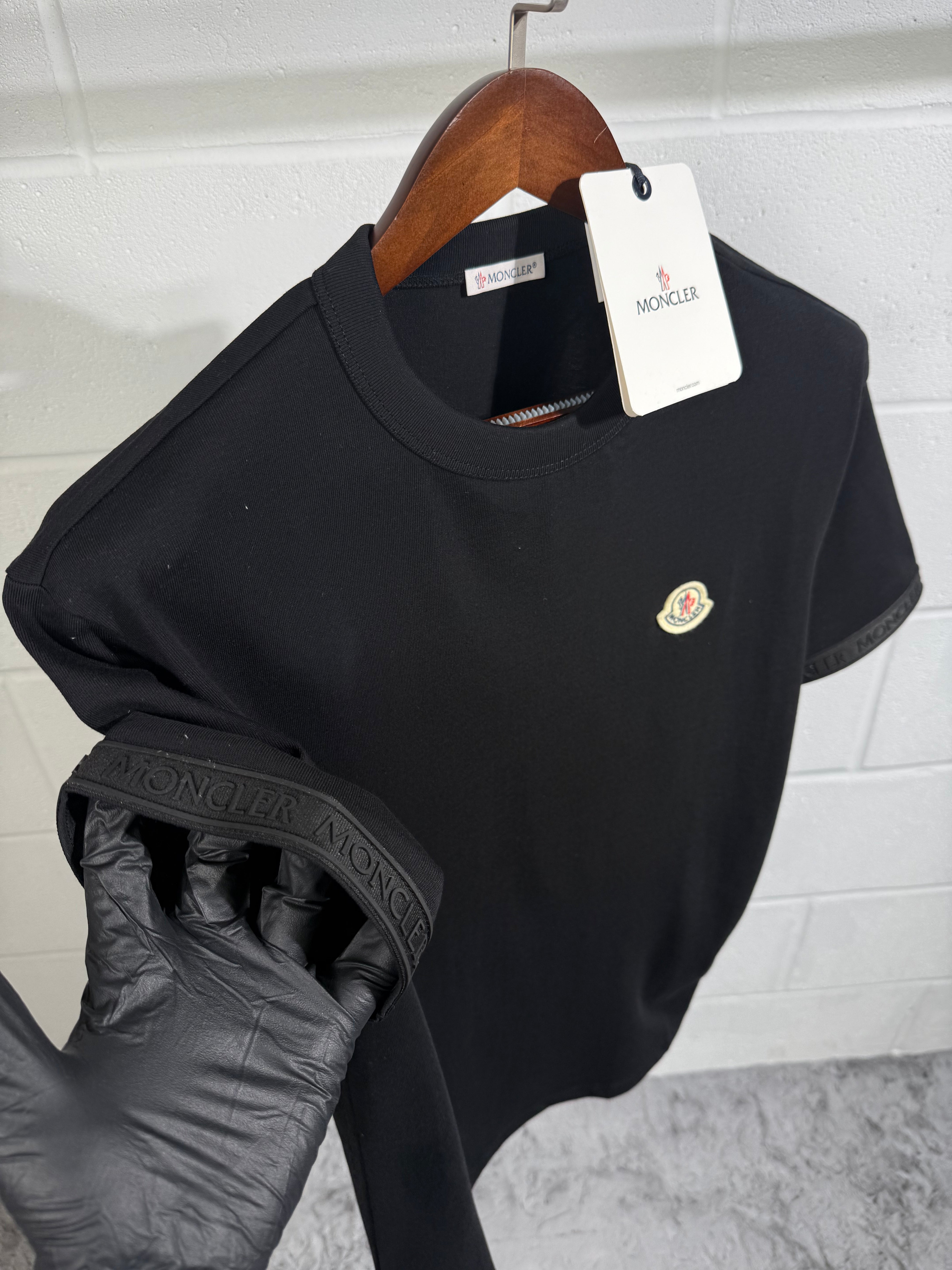 MNCLR tee black