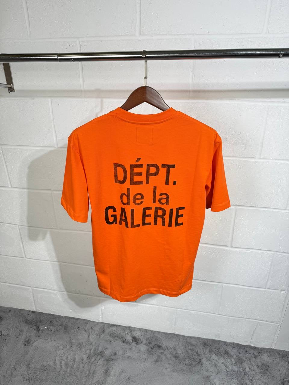 DEPT TEE ORANGE