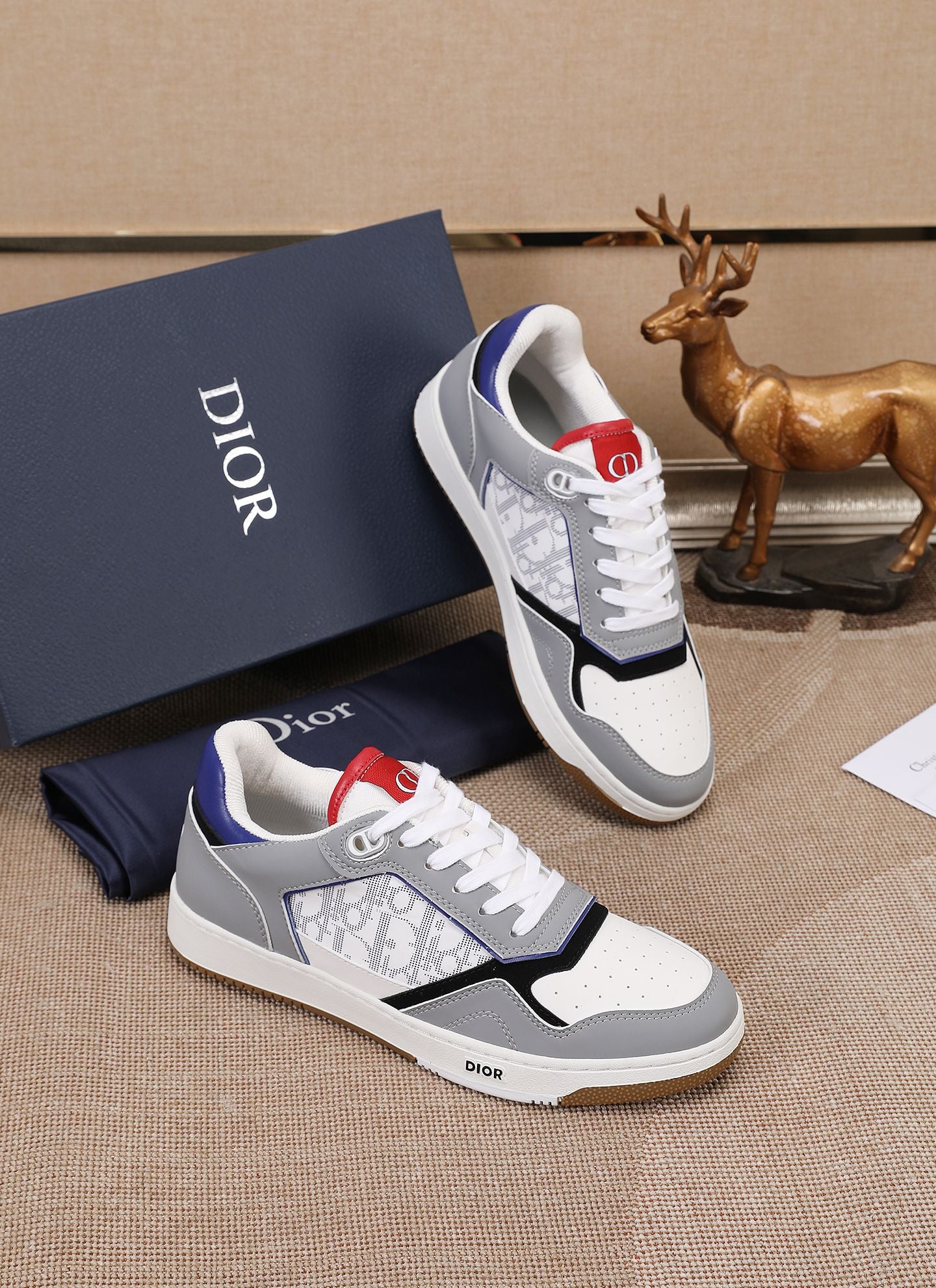 CD TRAINERS GREY (pre-order)