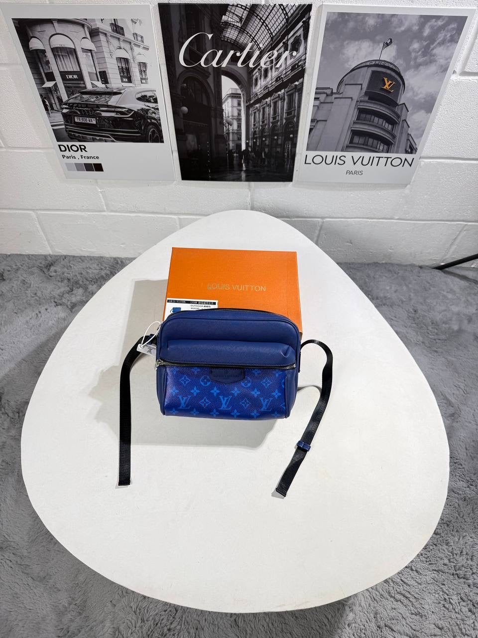 LVE MESSENGER BAG