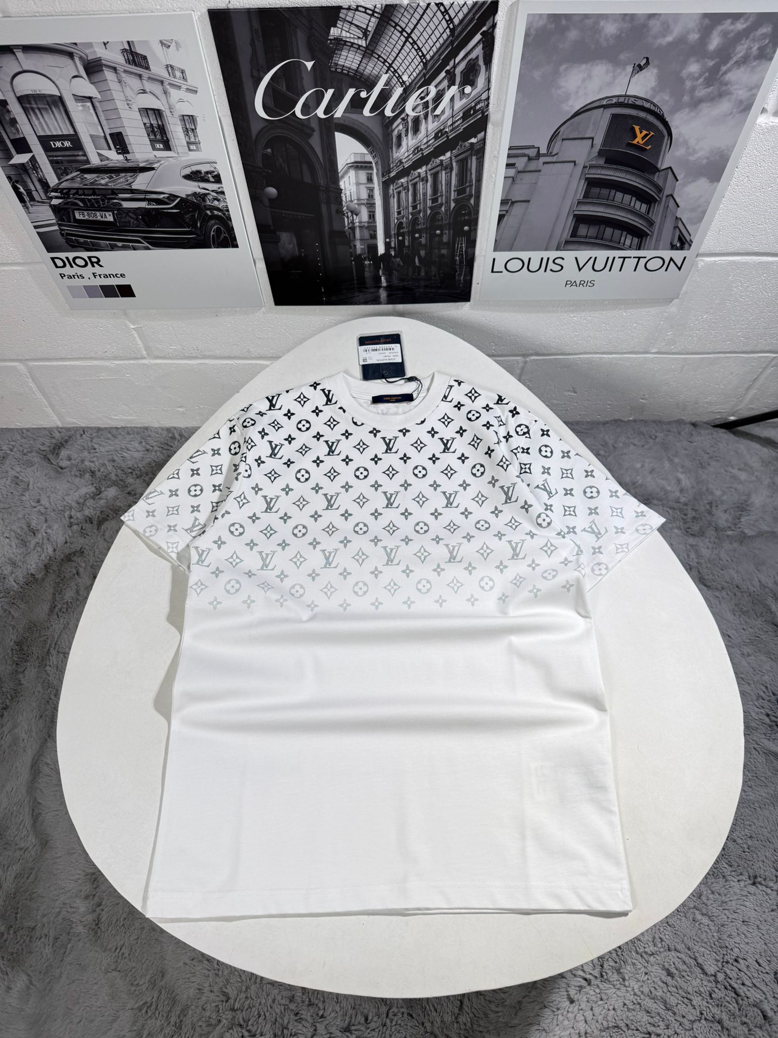 LVE GRADIENT TSHIRT