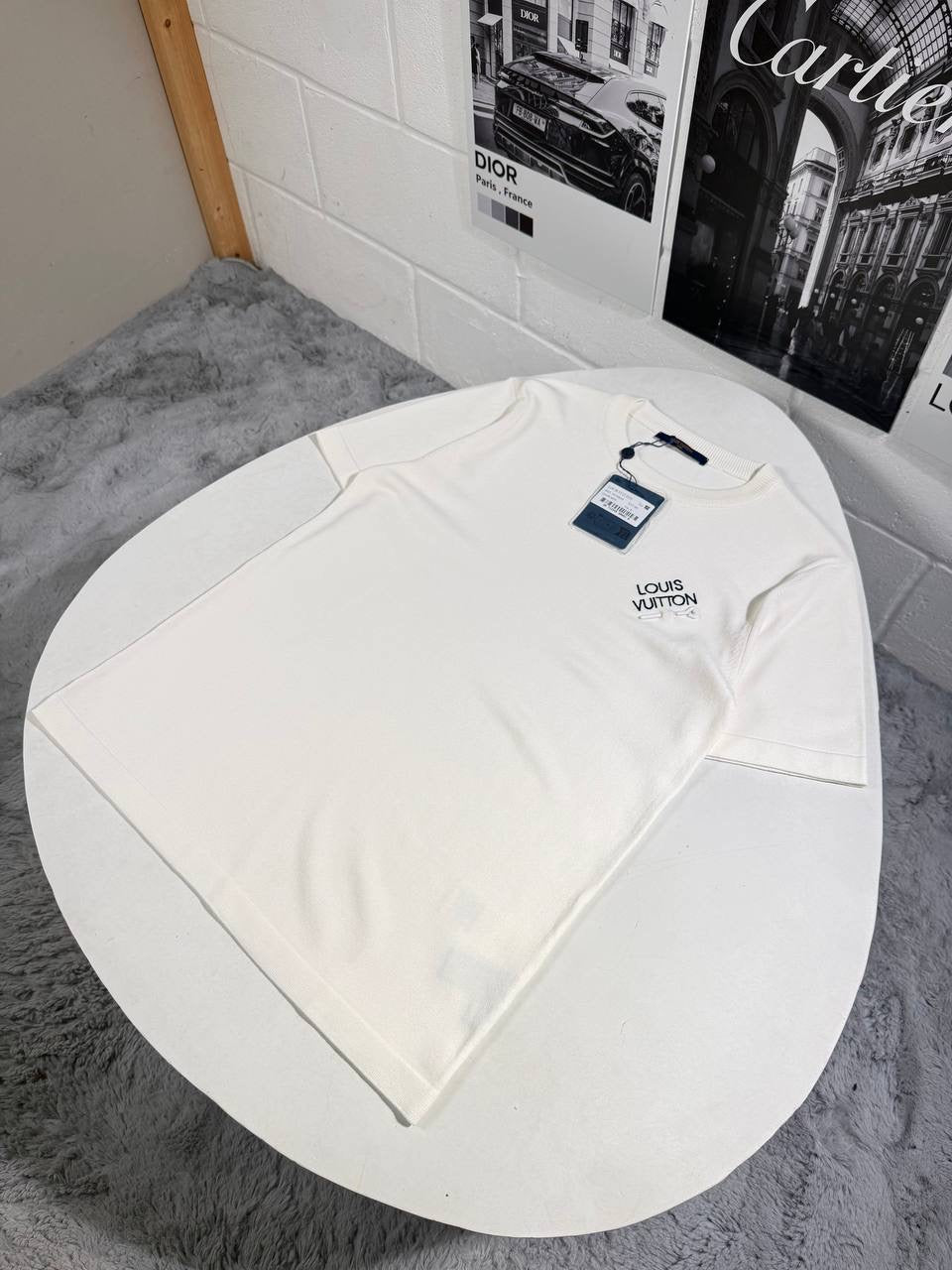 LVE SIGNATURE CREWNECK TEE