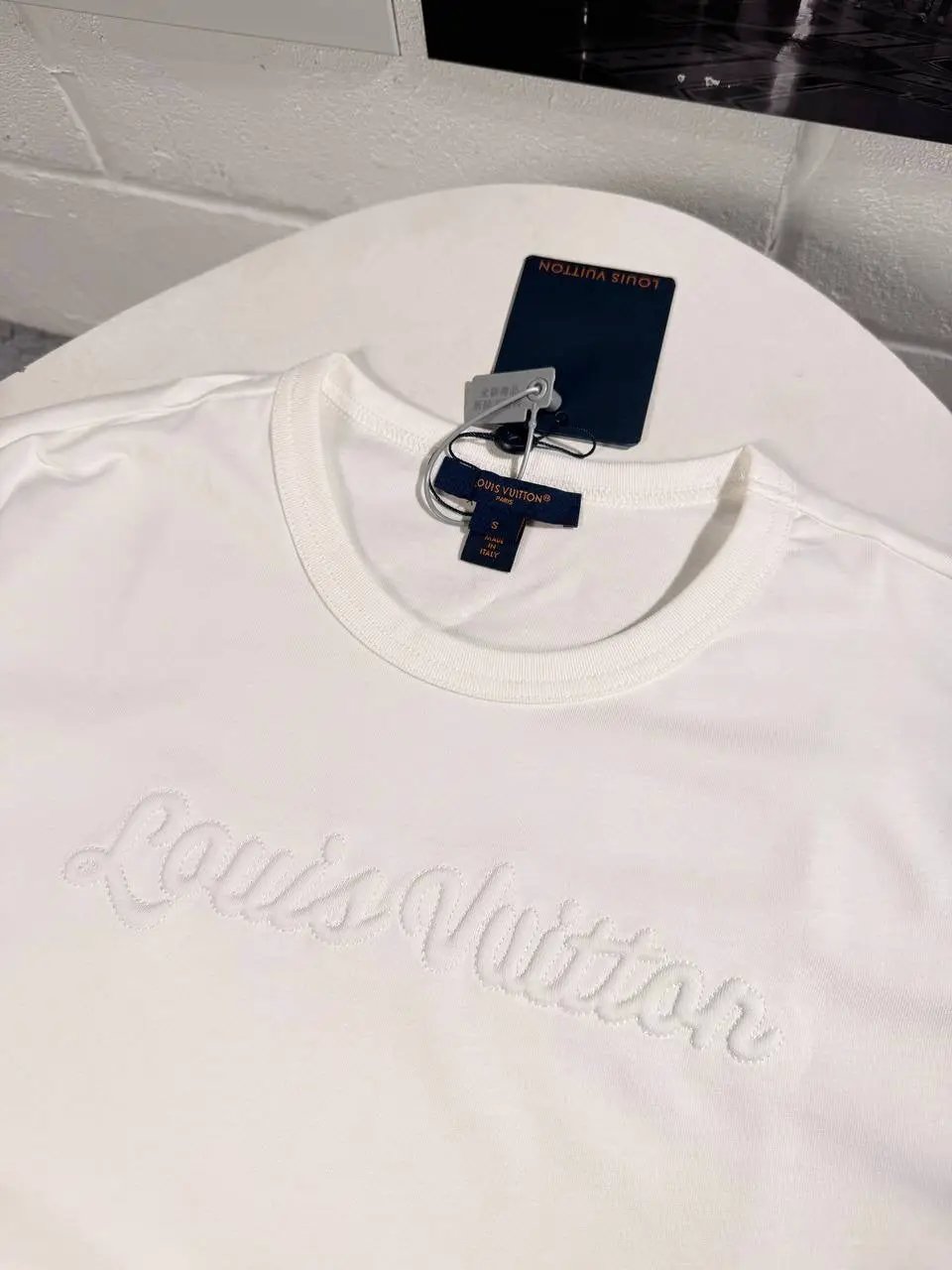 LVE SIGNATURE TSHIRT Stock supplier