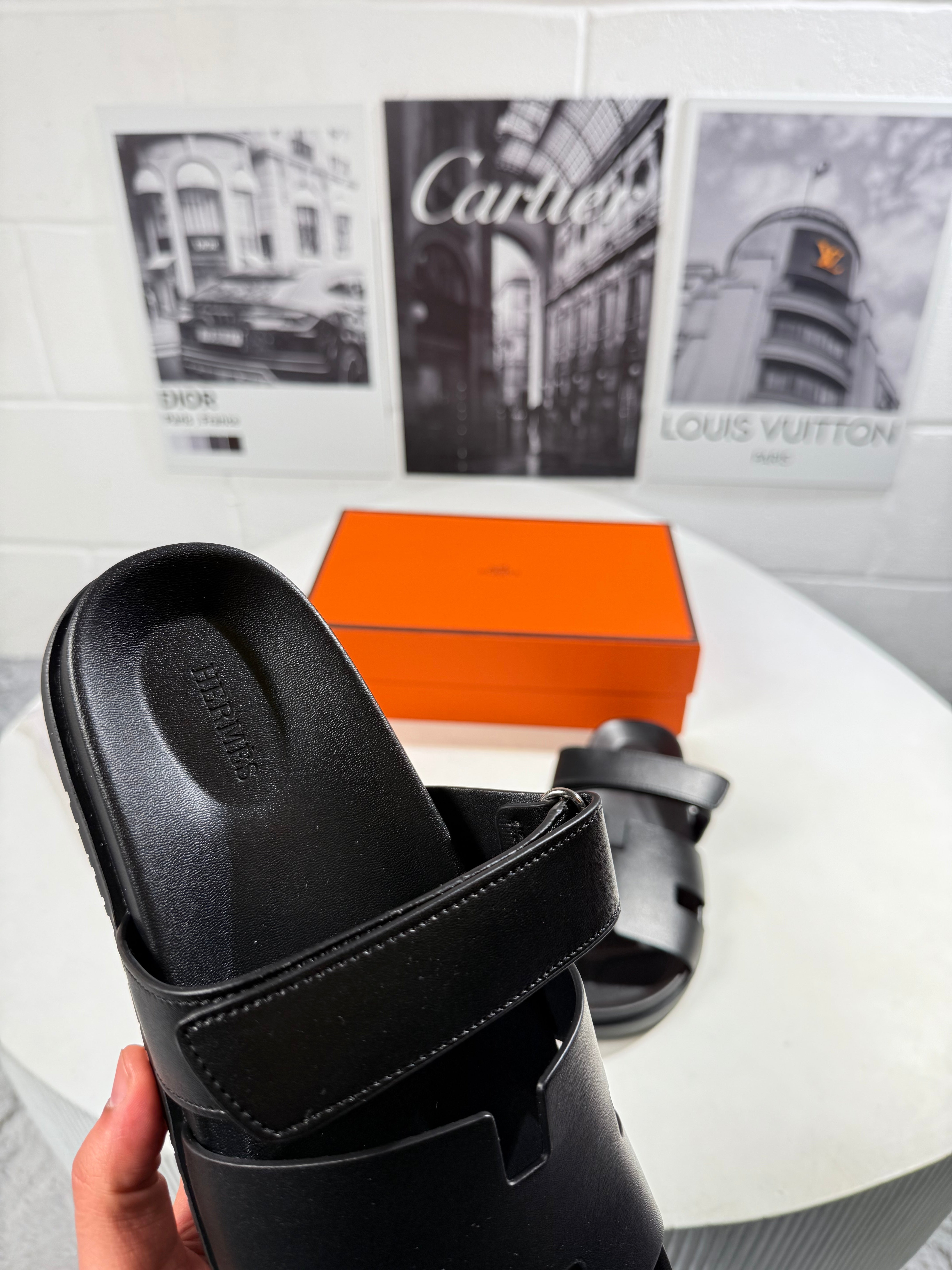 HRMS BLACK SLIDES MENS