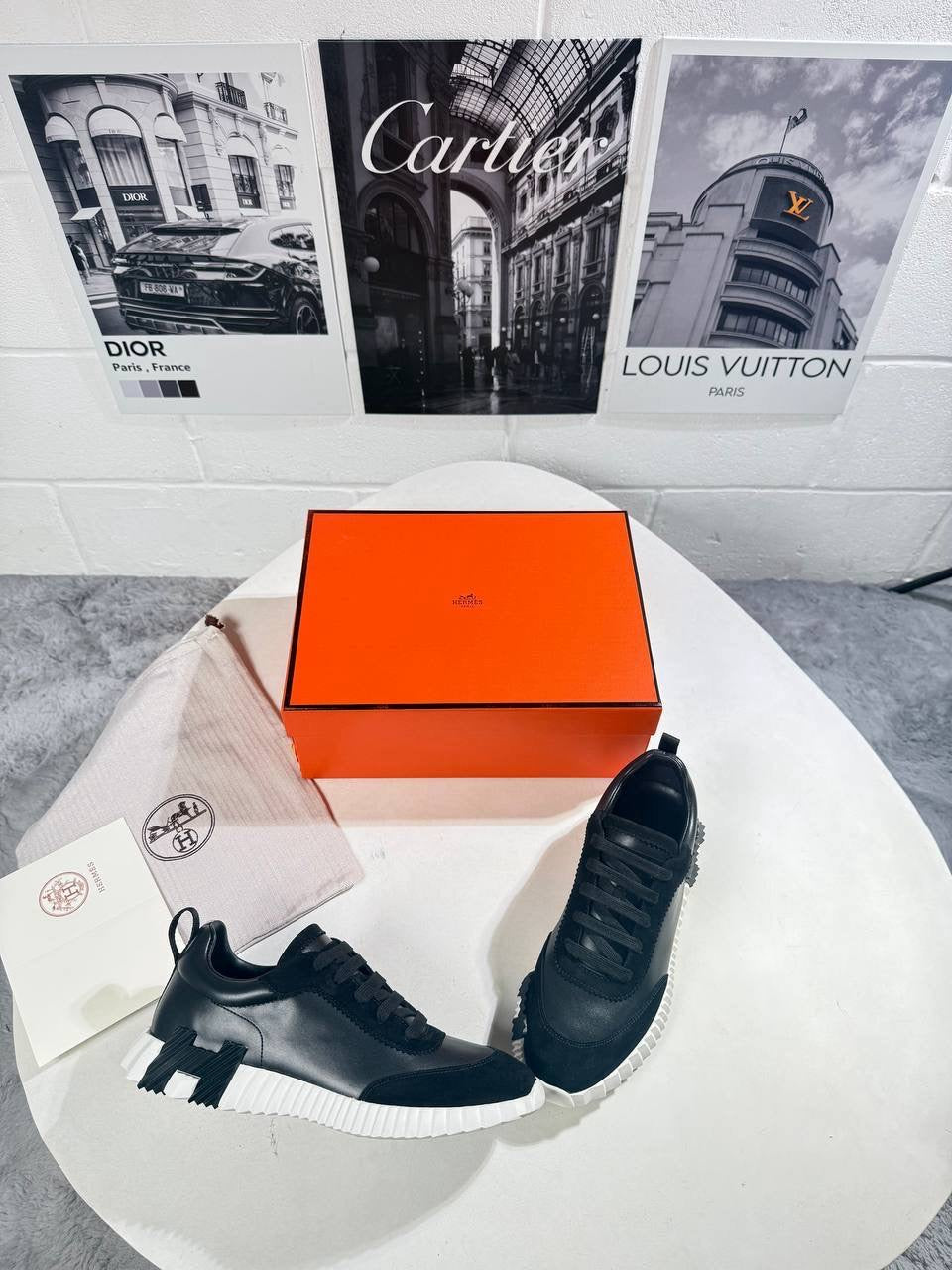 HRMS BOUNCE BLACK AND WHITE (Pre Order)