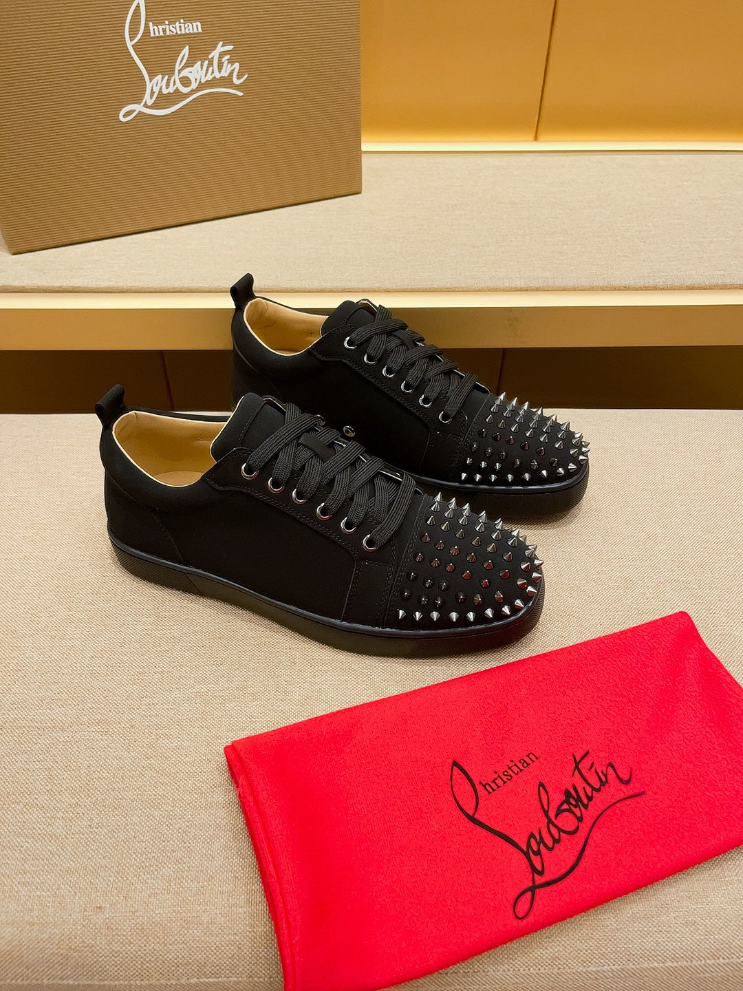 LUBS BLACK (pre-order)