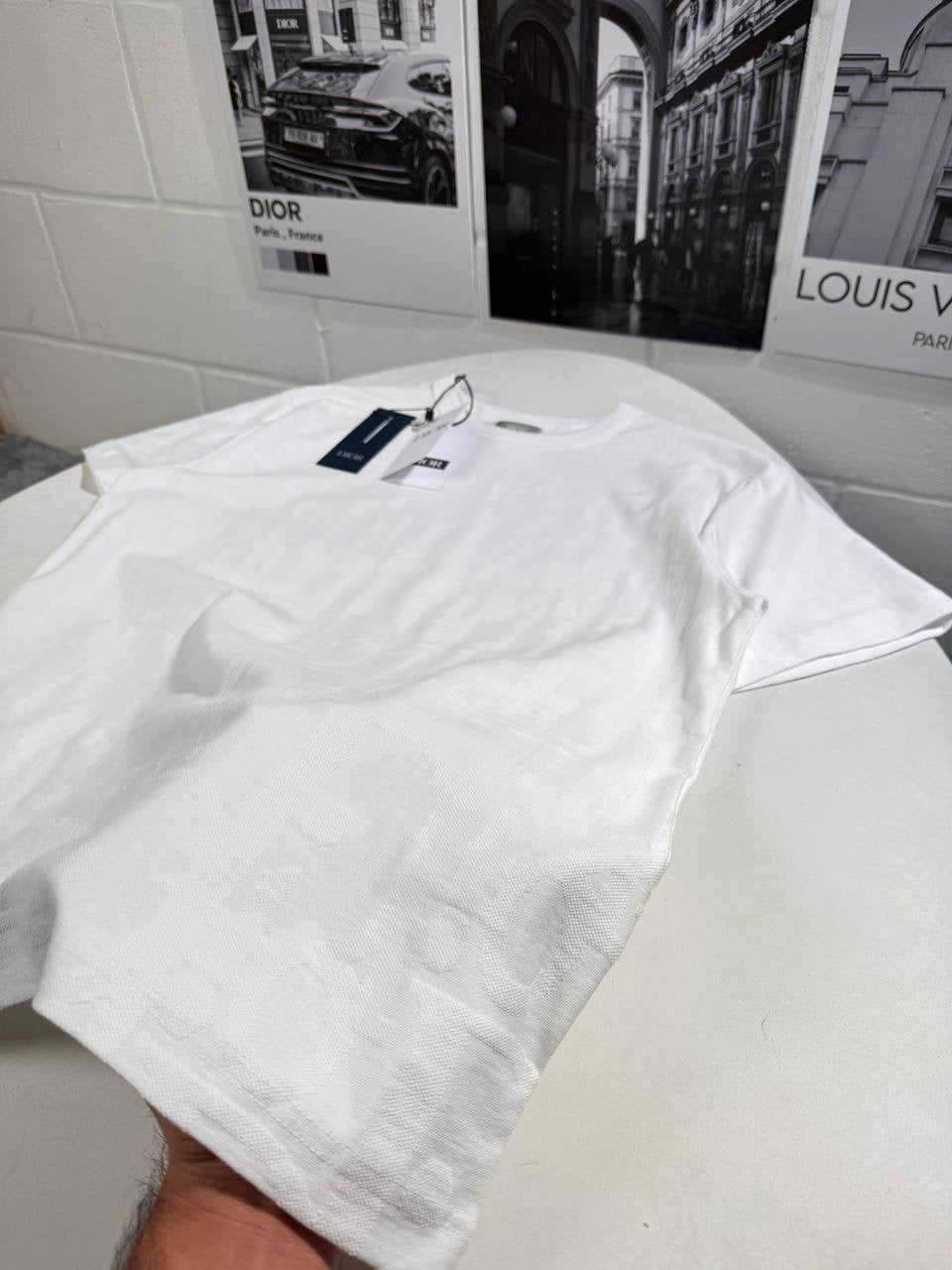 IOR EMBROIDERED T SHIRT