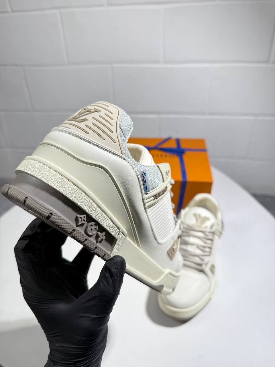 LVE TRAINER WHITE