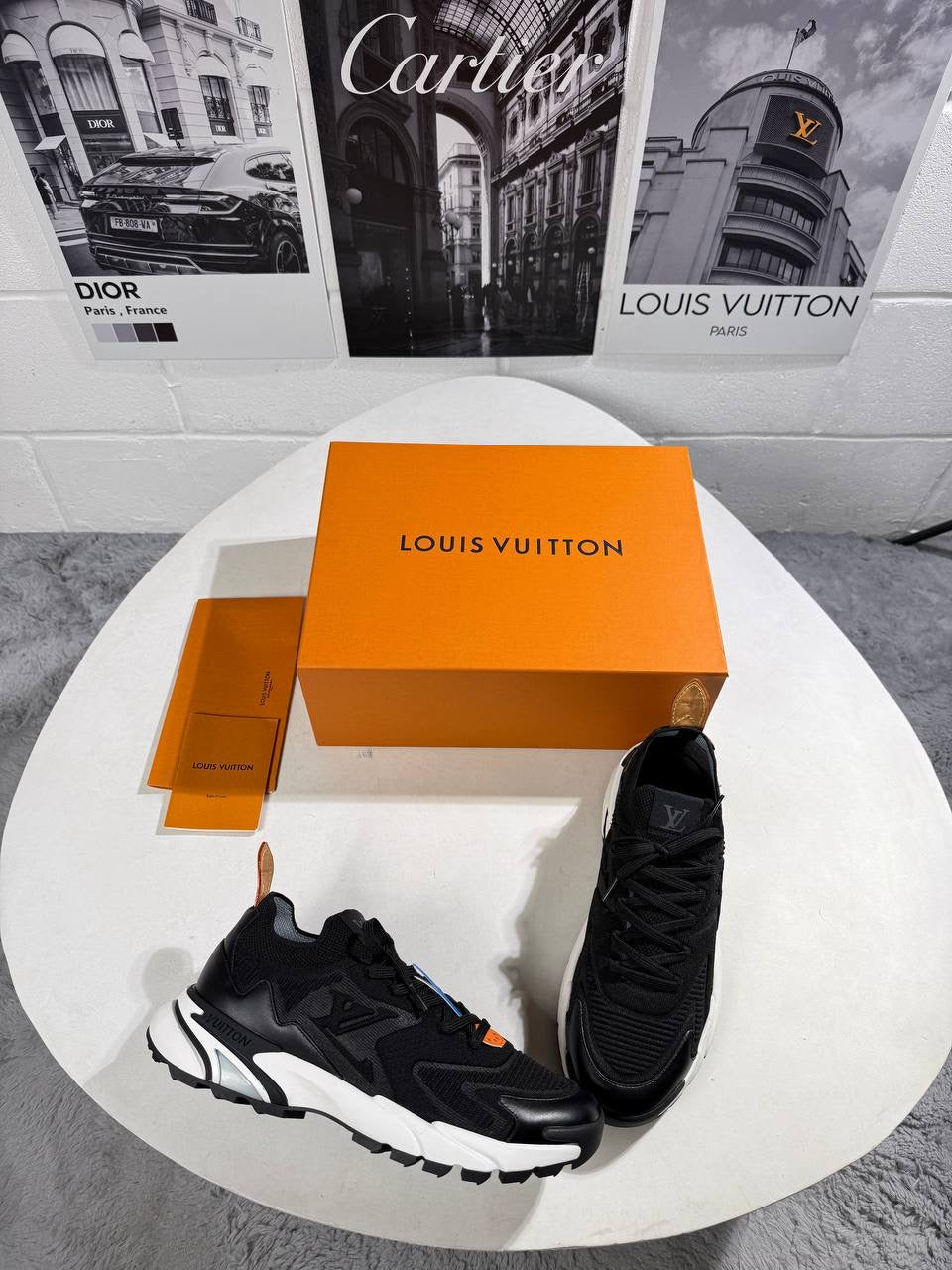 LVE TATIC TRAINERS