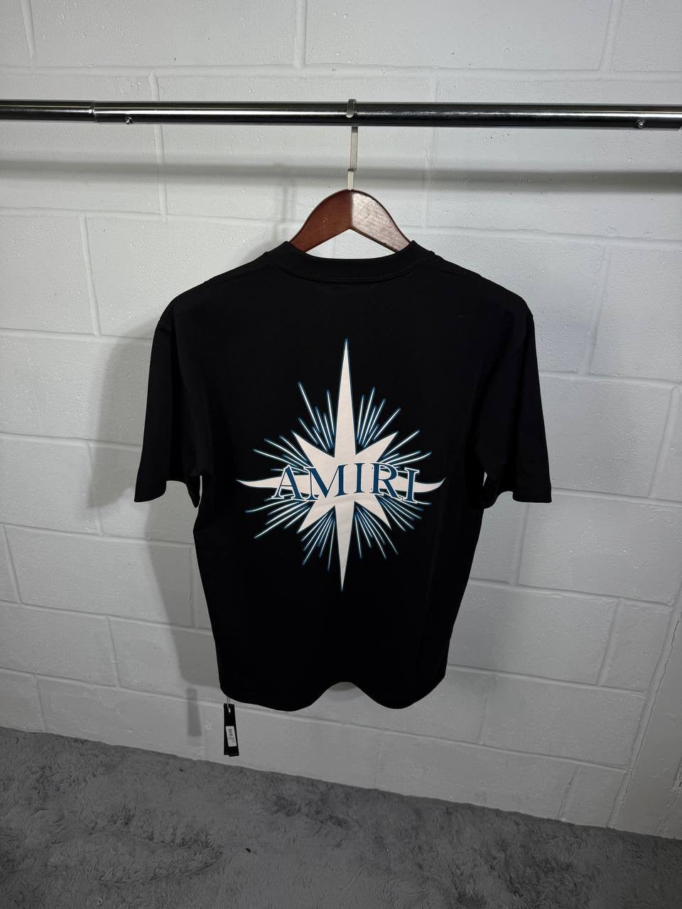 MIRI TEE BLACK