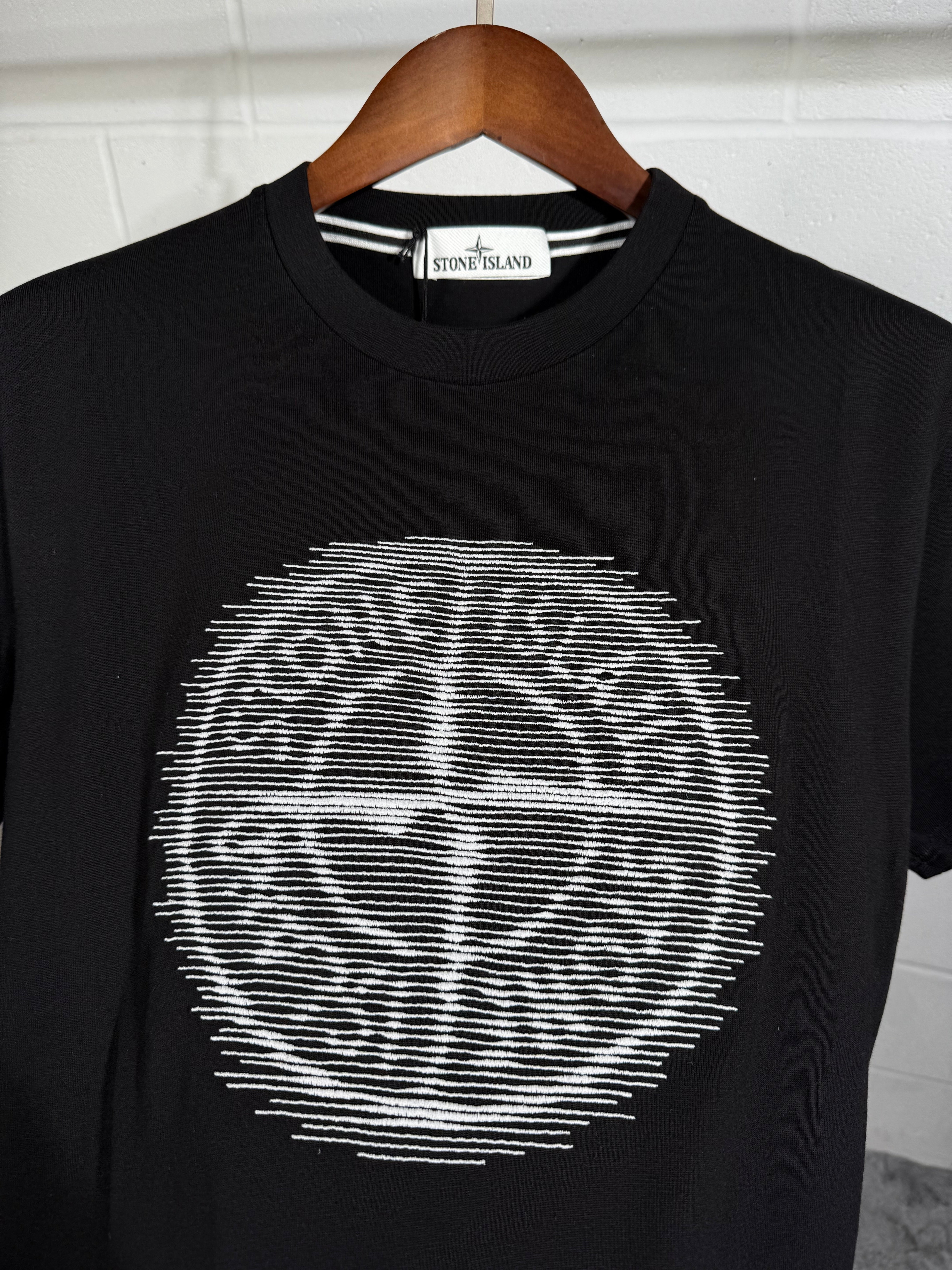 SI LOGO TEE BLACK