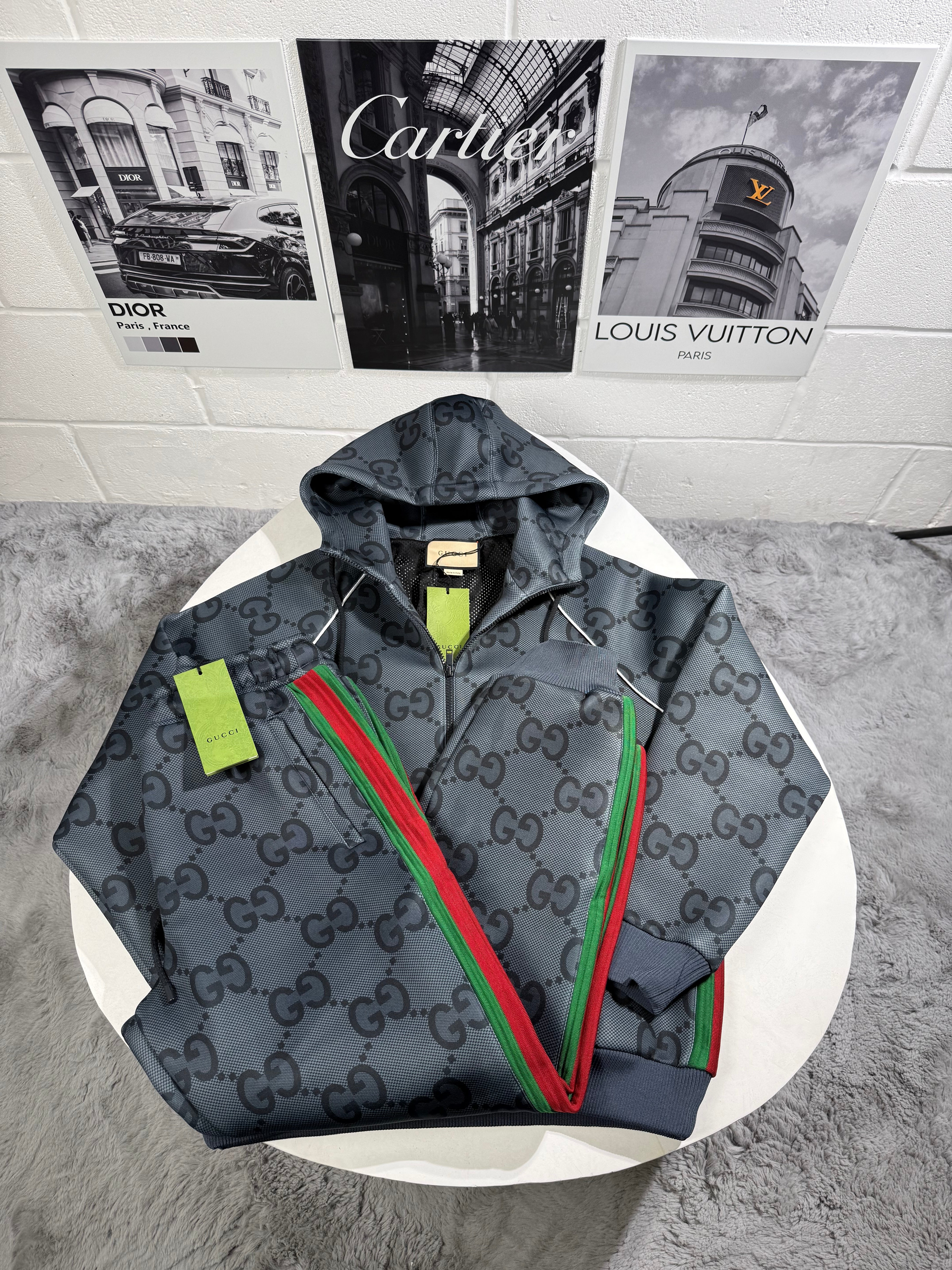 UCCI TRACKSUIT
