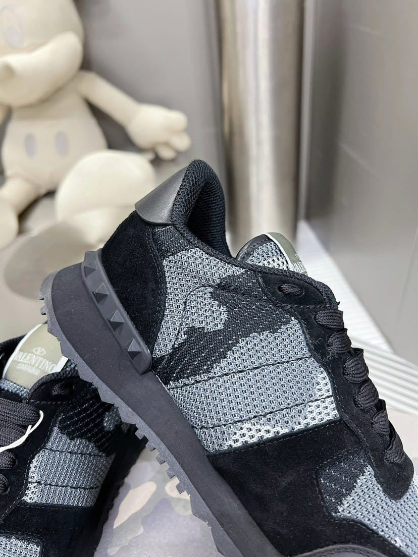 VLTN TRAINERS (pre-order)