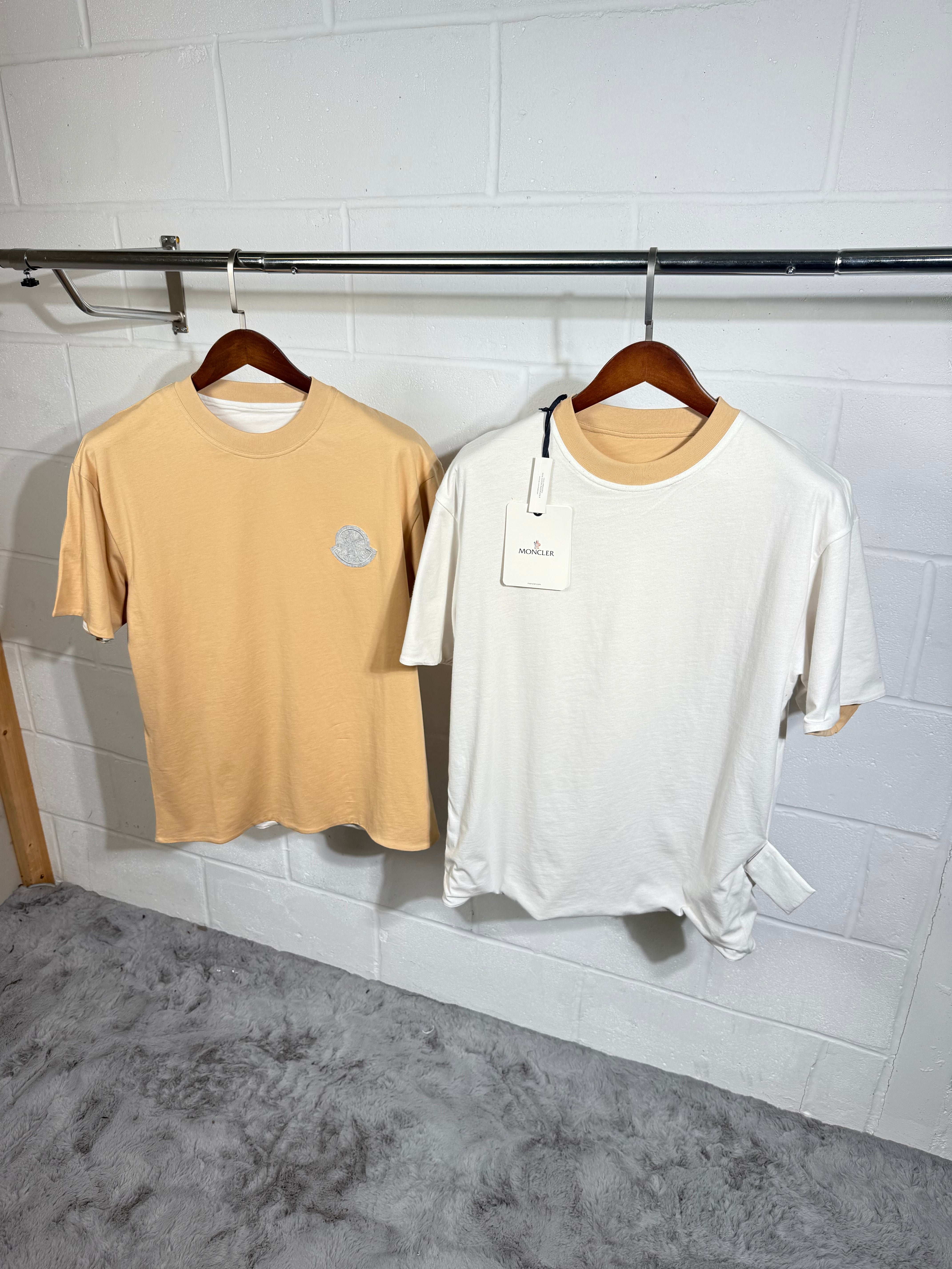 MNCLR REVERSIBLE TEE BEIGE