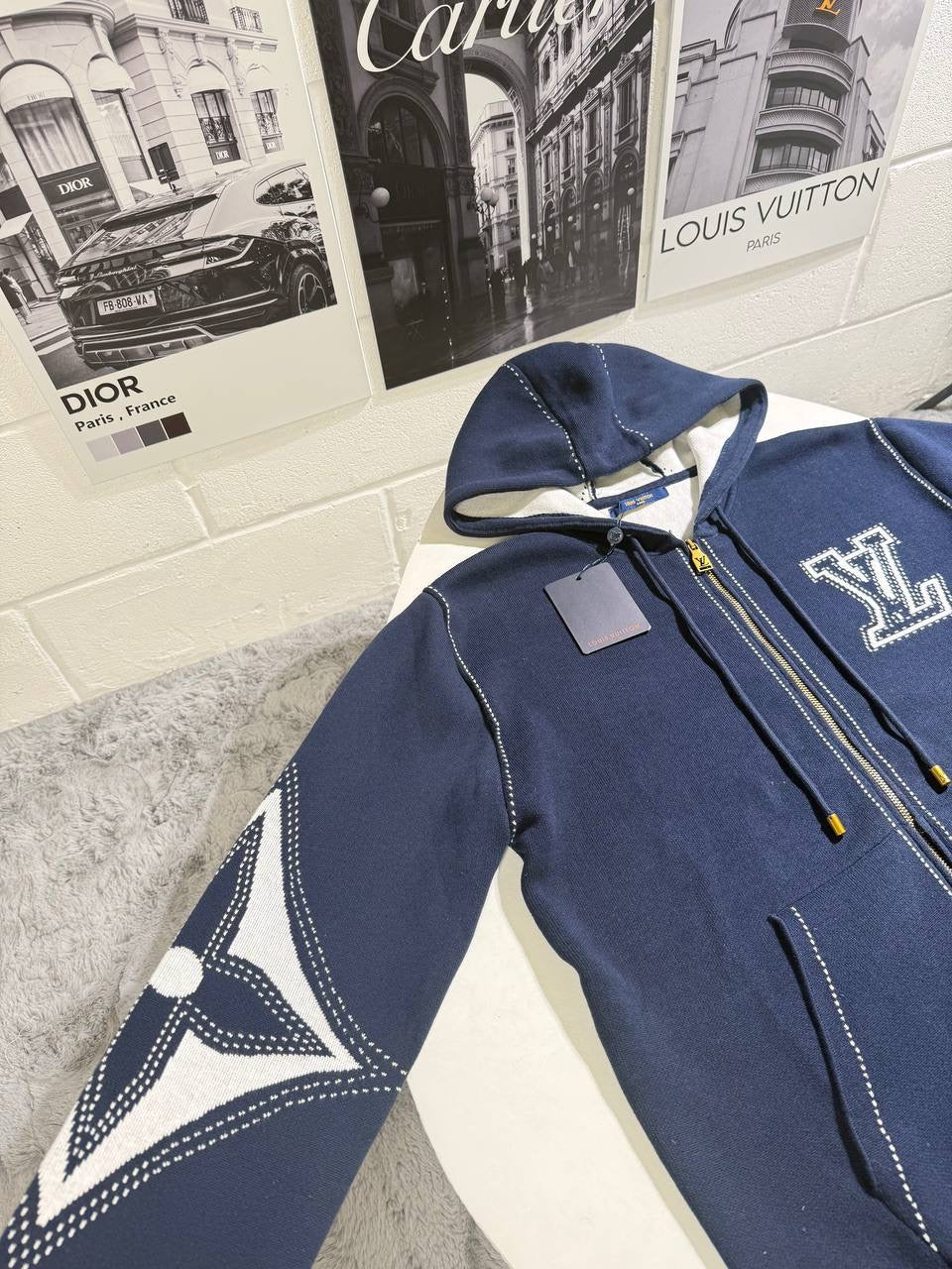 LVE GRAPHIC INTARSIA HOODIE