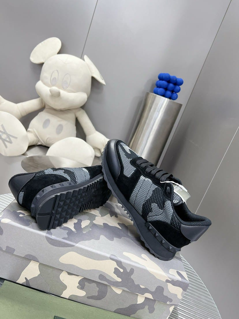 VLTN TRAINERS (pre-order)