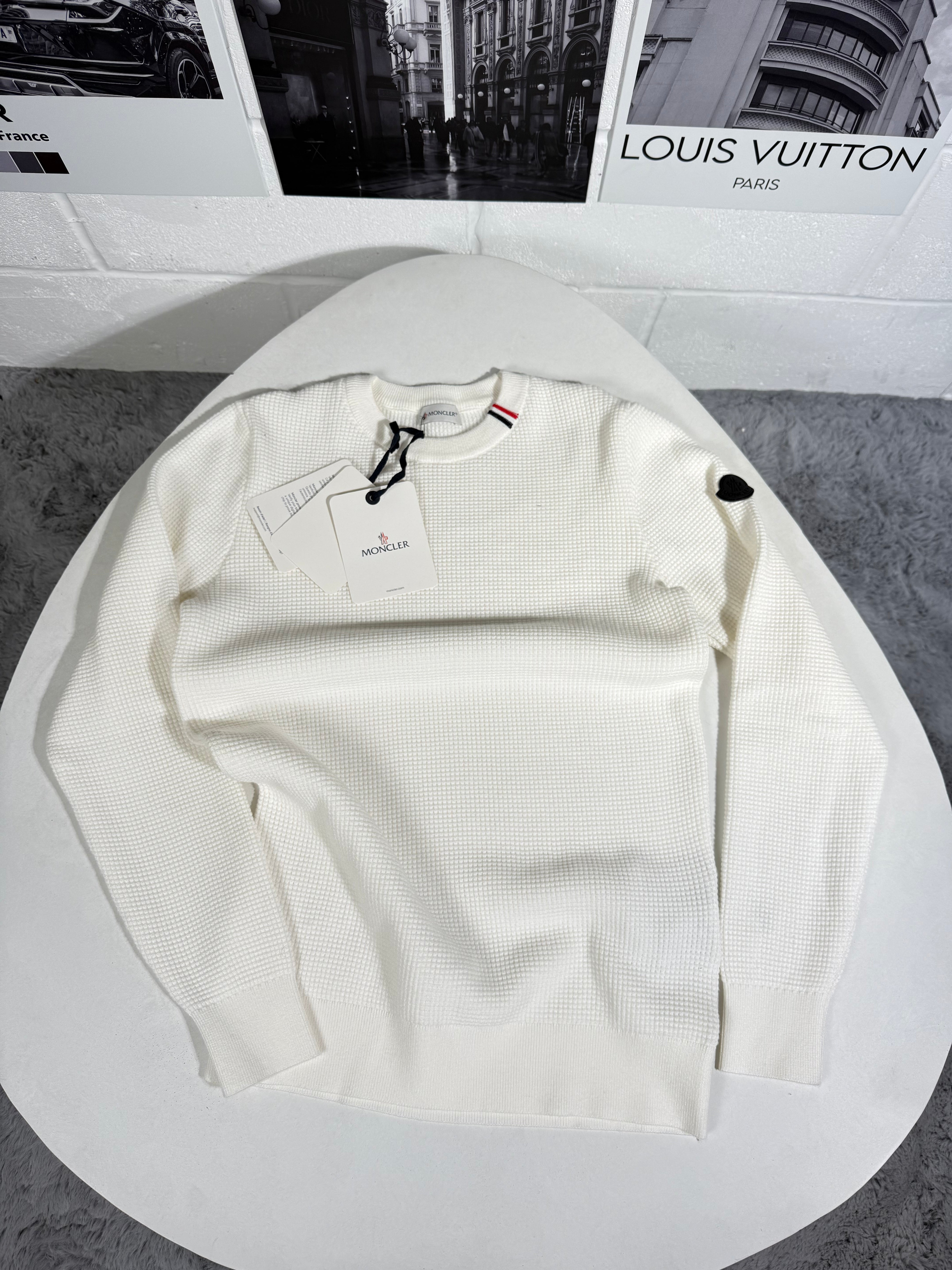 MNCLR KNITTED JUMPER