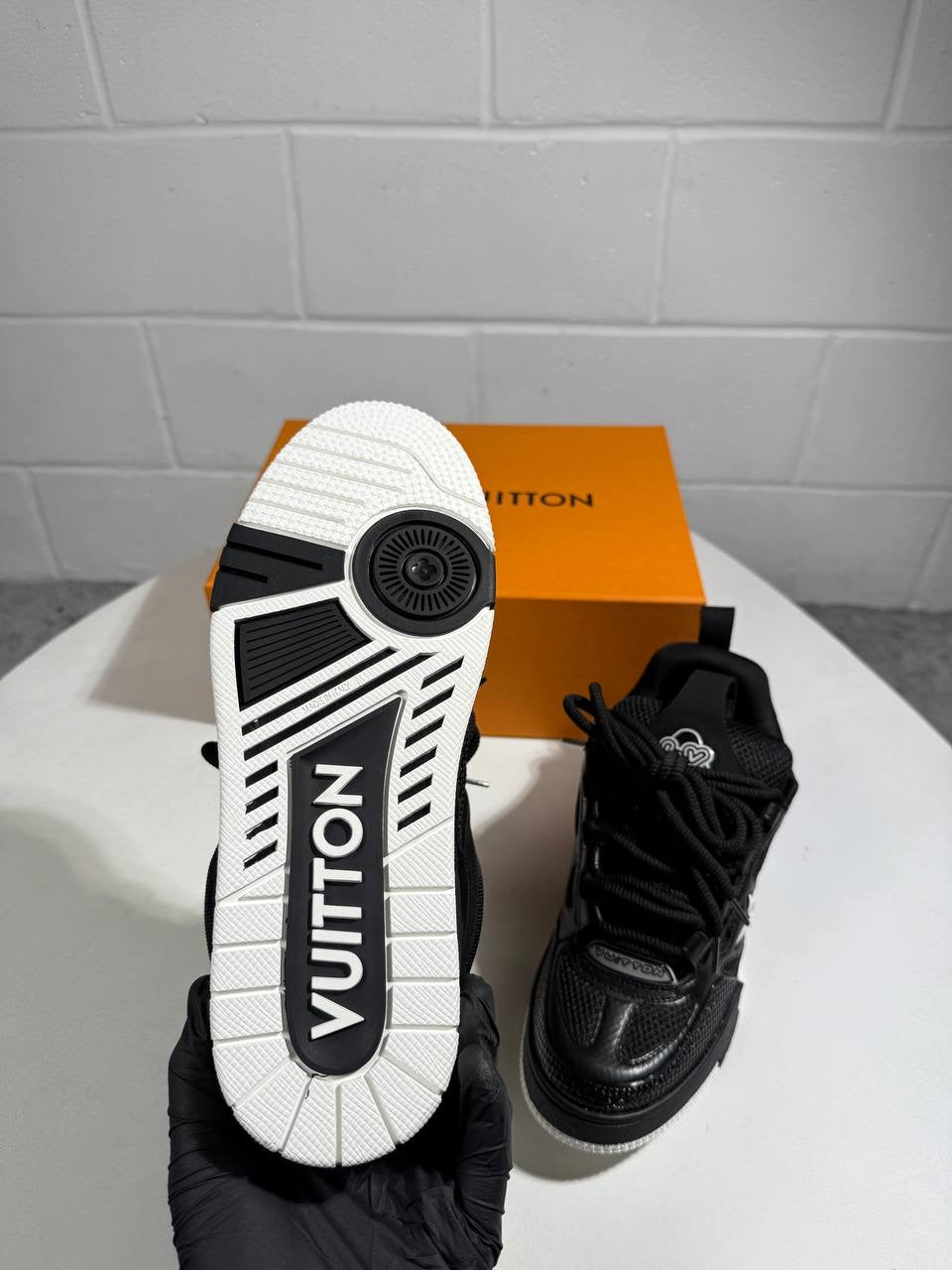 LVE BLACK SKATE