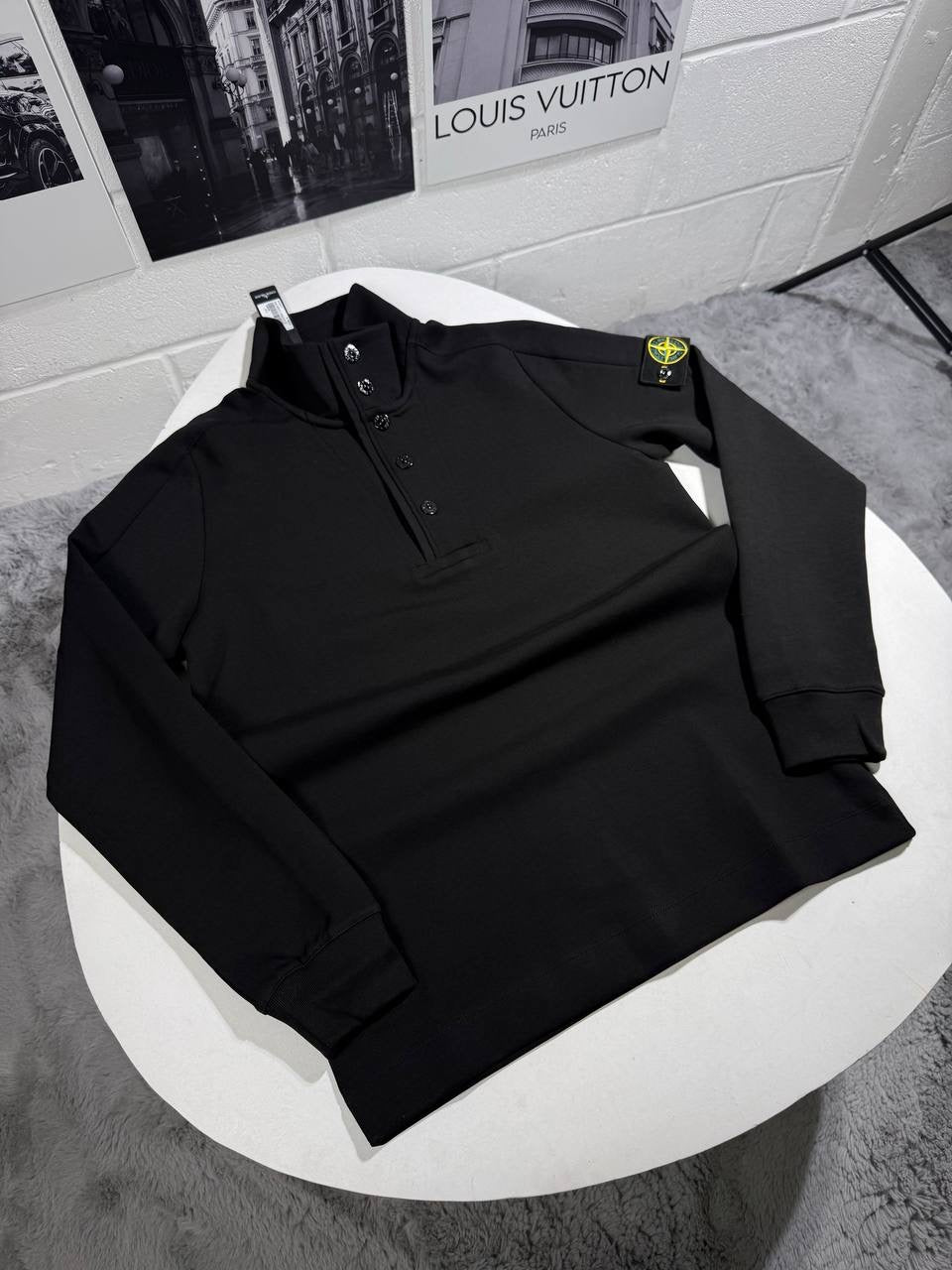 SI BUTTON COLLOR SWEATSHIRT BLACK
