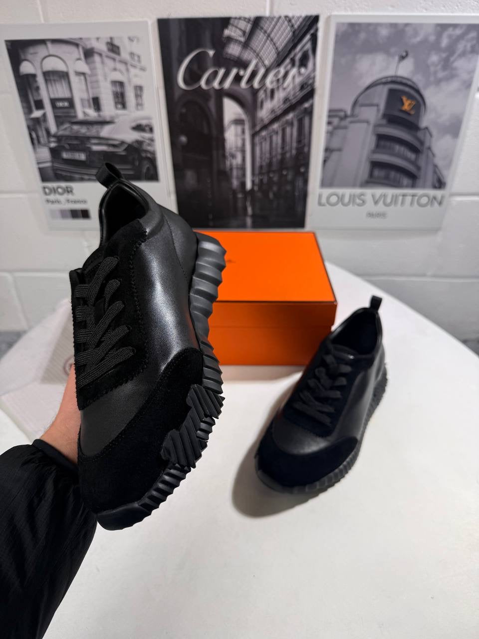 HRM BOUNCING TRAINERS