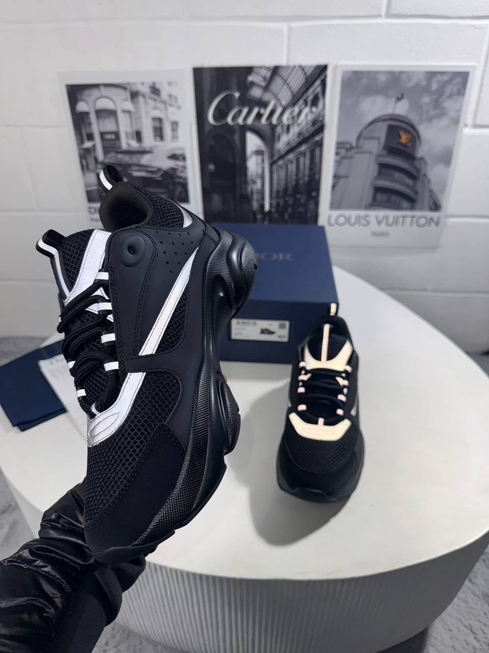 B22 FULL BLACK PREORDER