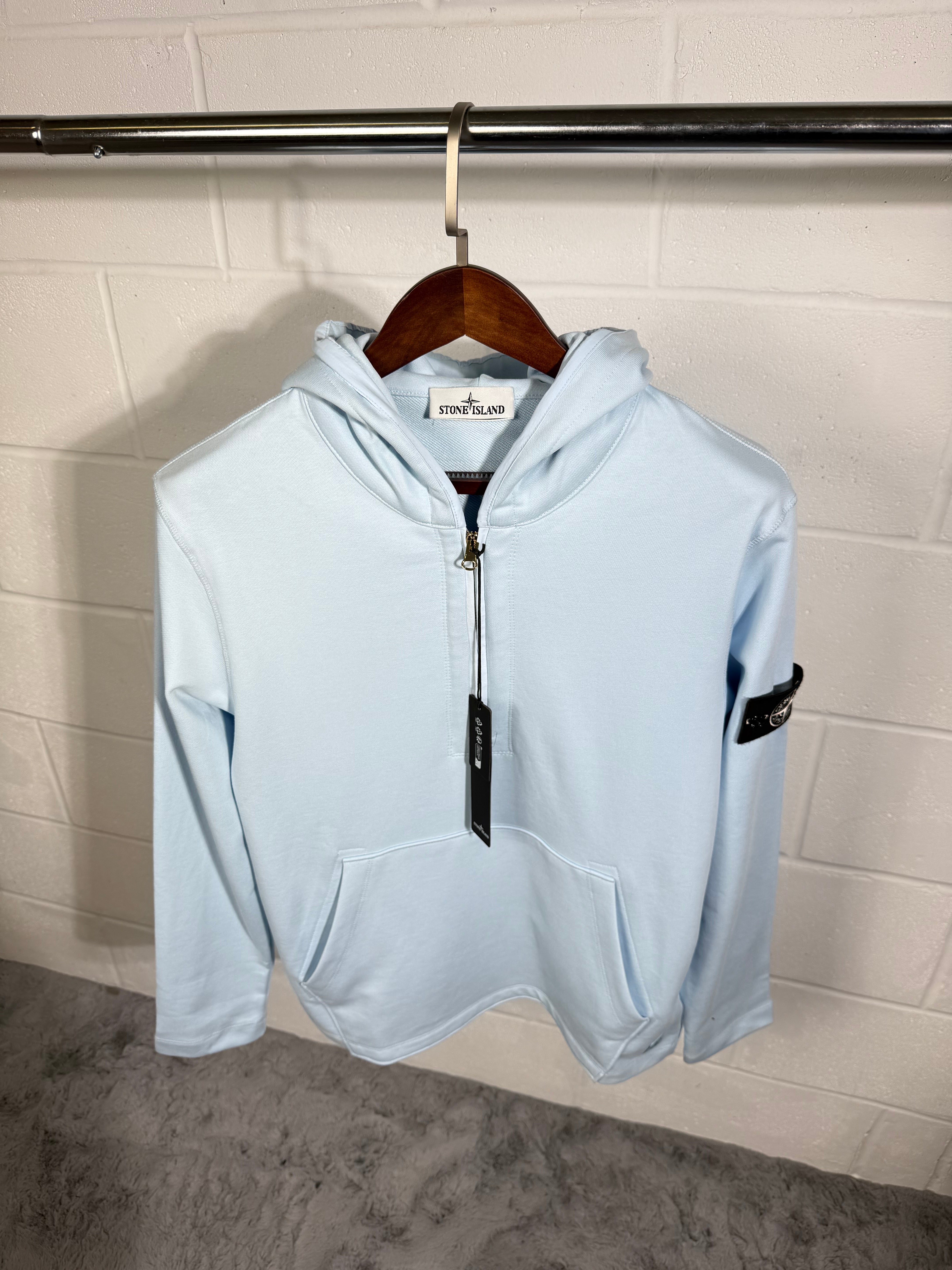 Sweat à capuche fantôme Stone Island bleu bébé