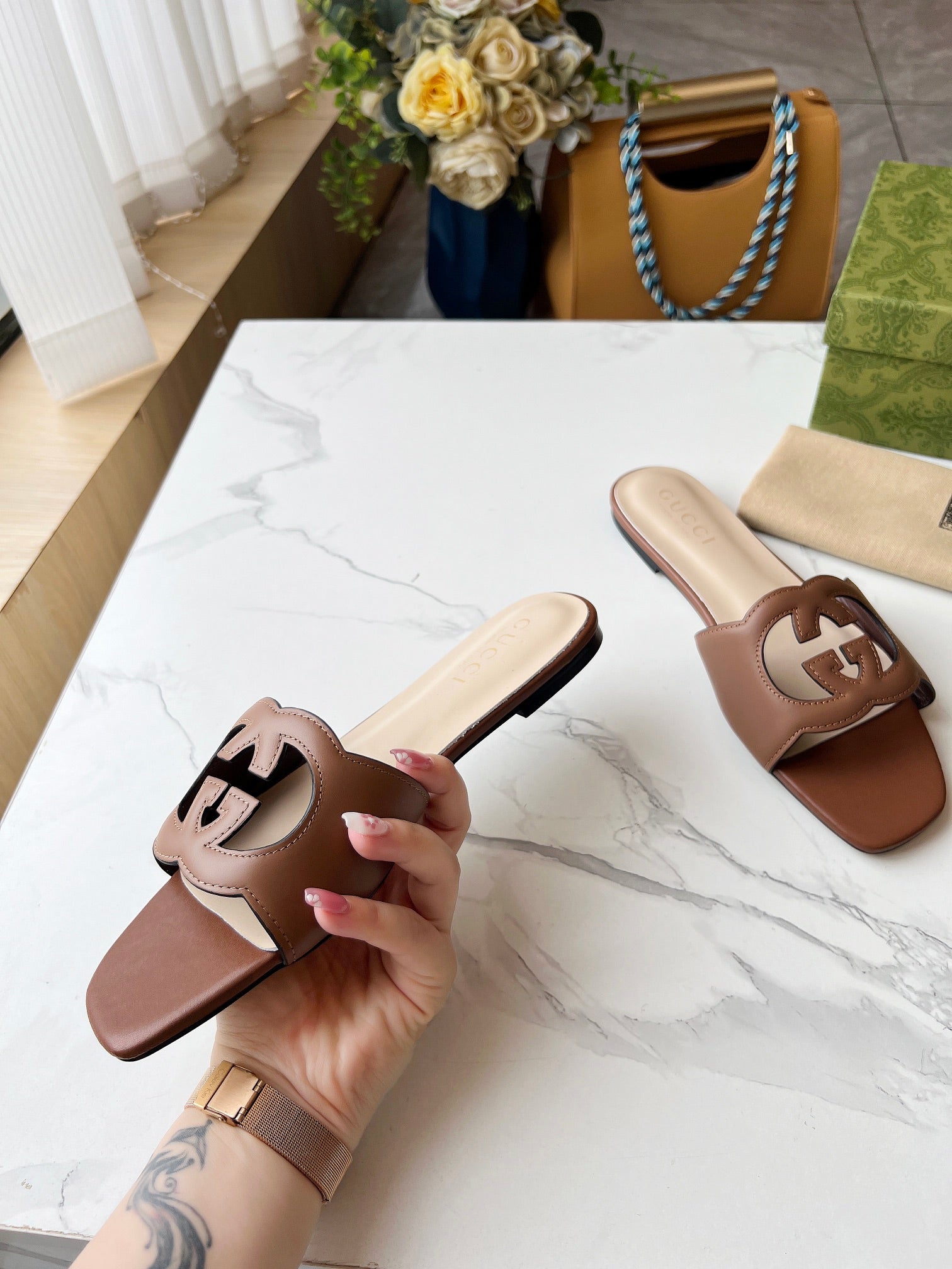 UCCI SLIDERS WOMEN (pre-order)