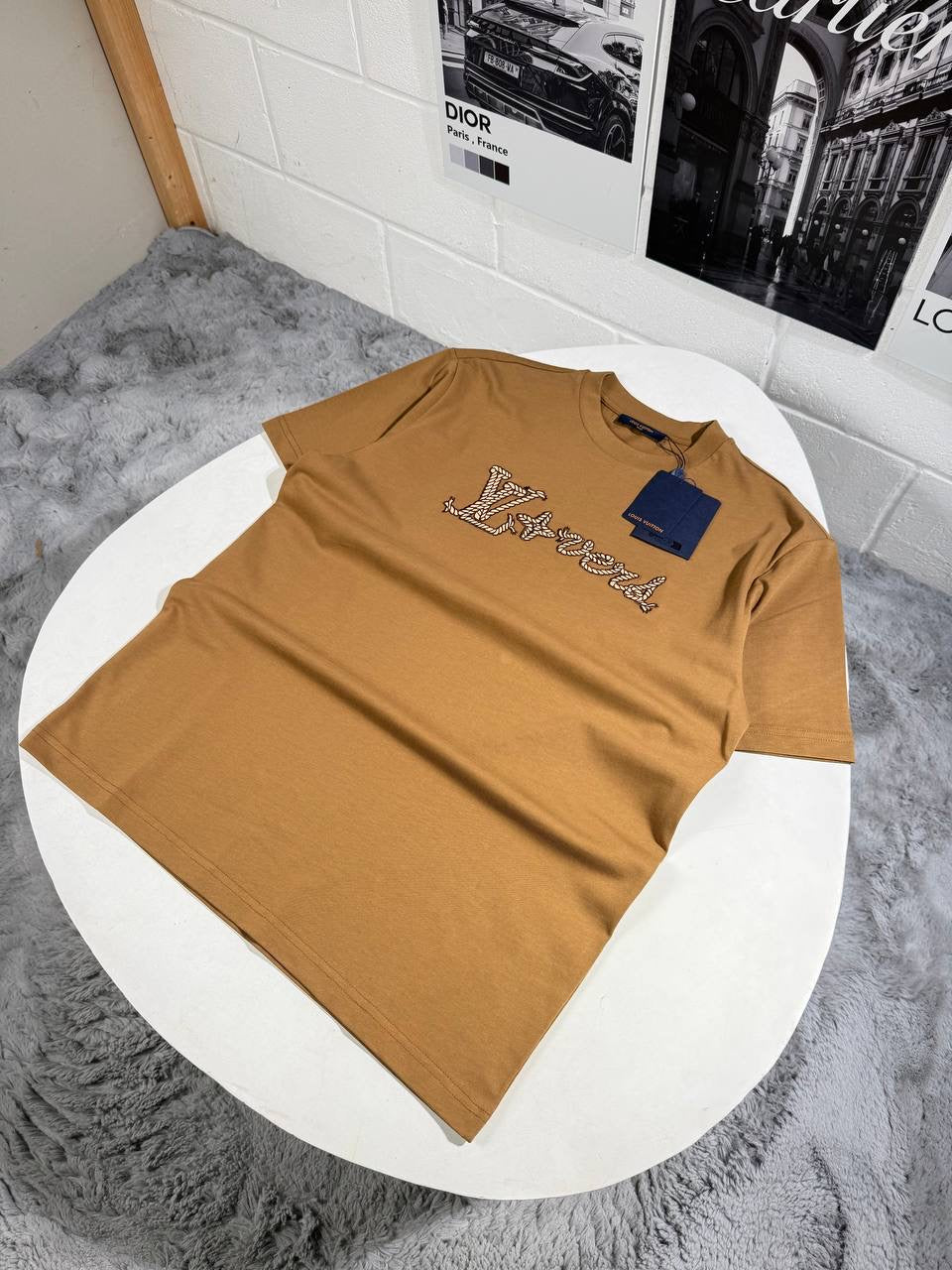 LVE EMBROIDERED TSHIRT