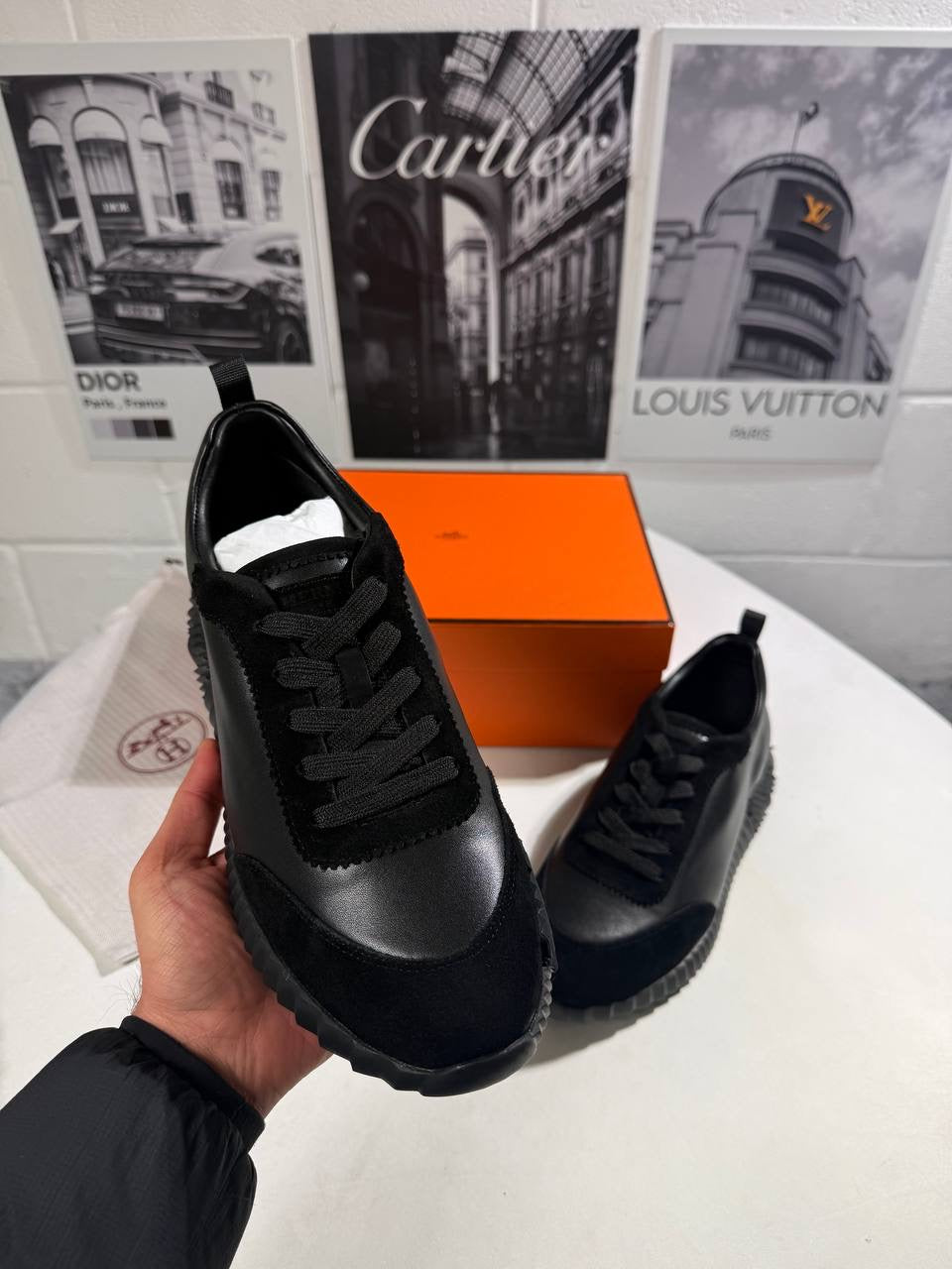 HRM BOUNCING TRAINERS